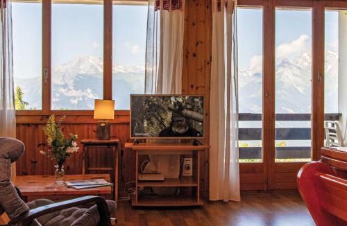 Saint-Pierre-de-Clages Apartment | Apartment Chaedoz 43 by Interhome