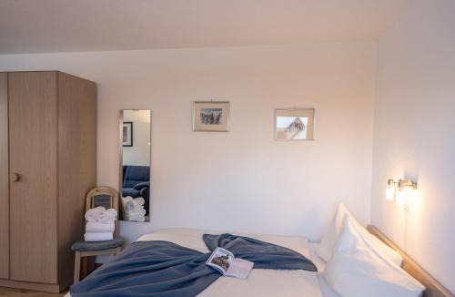 Champfer Apartment | Apartment Chesa Corvatsch 111 - Champfer by Interhome