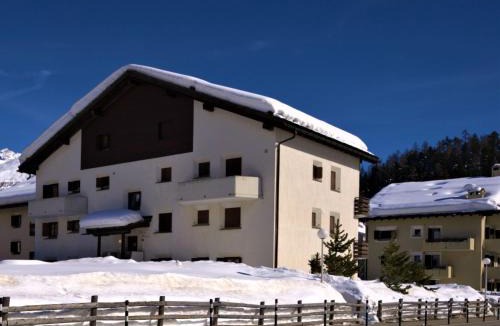 Celerina-Schlarigna Apartment | Apartment Chesa Palüdin 5 - Celerina by Interhome