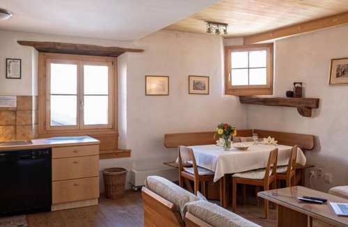 Pontresina Apartment | Apartment Chesa Stiffler Veglia I in Pontresina - 4 persons, 2 bedrooms
