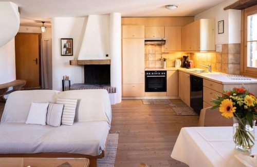 Pontresina Apartment | Apartment Chesa Stiffler Veglia I in Pontresina - 4 persons, 2 bedrooms