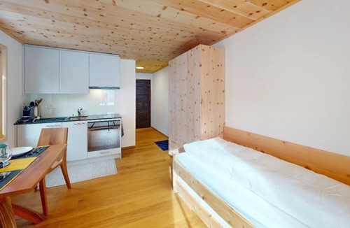 Pontresina Apartment | Apartment Chesetta - Newly Renovated Studio in a Quiet Location in Pontresina