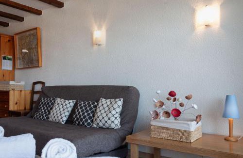 Saint-Pierre-de-Clages Apartment | Apartment Christiania 1 P3 by Interhome