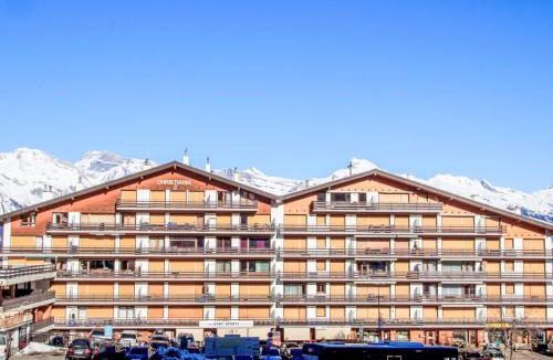 Saint-Pierre-de-Clages Apartment | Apartment Christiania 2 F7 by Interhome