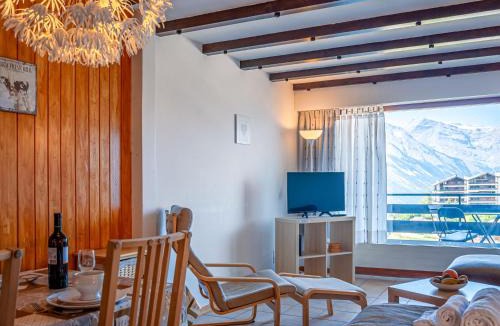 Saint-Pierre-de-Clages Apartment | Apartment Christiania 2 L3 by Interhome