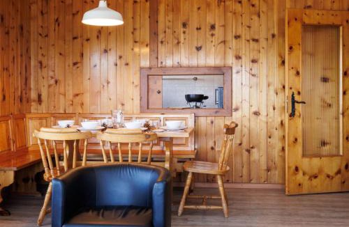 Saint-Pierre-de-Clages Apartment | Apartment Christiania I F6 by Interhome