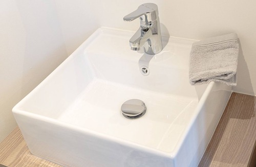 Saint-Quentin Apartment | Apartment-City-Ensuite with Shower-No view