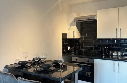 Borehamwood Apartment | Apartment Close to the Studios