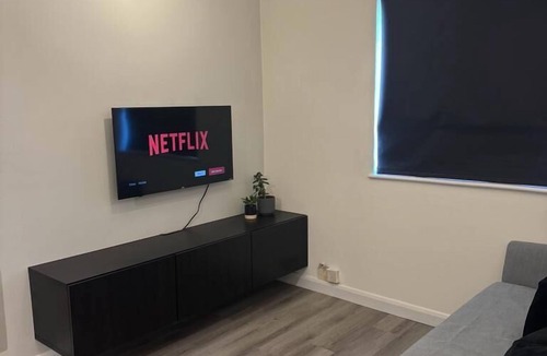 Borehamwood Apartment | Apartment Close to the Studios