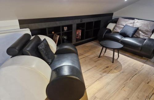 Clamart Apartment | Apartment close to transport and shops