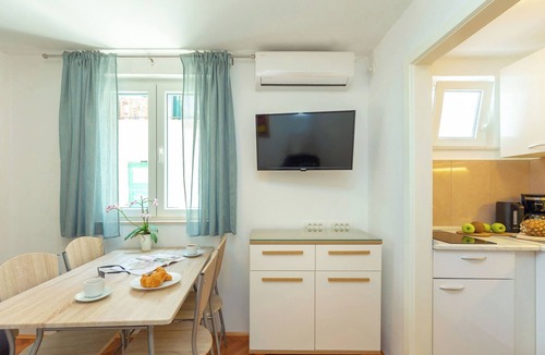 Pile Apartment | Apartment Colette - Two Bedroom Apartment, Sleeps 4