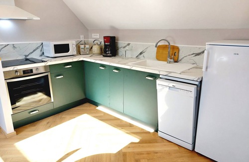 Belmesnil Apartment | Apartment-Comfort-Ensuite with Bath-Countryside view