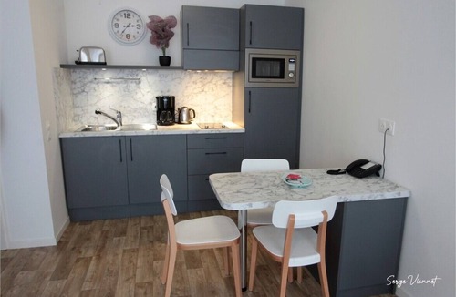 Serris Apartment | Apartment-Comfort-Ensuite with Bath-T3