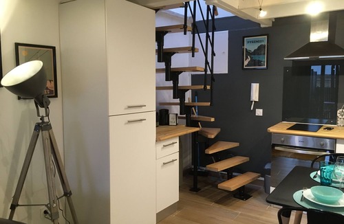 Tarbes Apartment | Apartment-Comfort-Whirlpool bath-Terrace