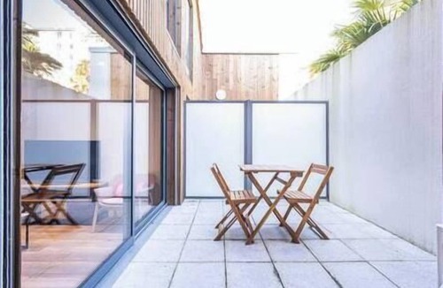 Centre Ville Apartment | Apartment Comfortable in the centre of Pau: parking, AC.