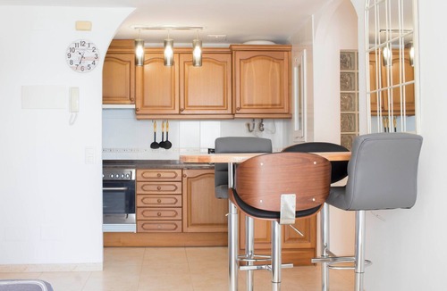 L'Ampolla Apartment | Apartment 'Constance' with Sea View, Wi-Fi and Air Conditioning