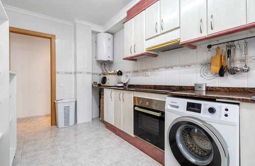 Sant Carles de la Rapita Apartment | Apartment 'Constancia' with Mountain Views, Wi-Fi and Air Conditioning