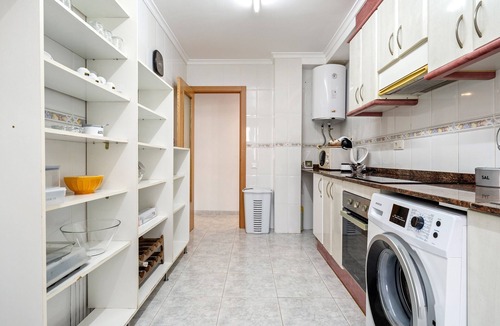 Sant Carles de la Rapita Apartment | Apartment 'Constancia' with Mountain Views, Wi-Fi and Air Conditioning