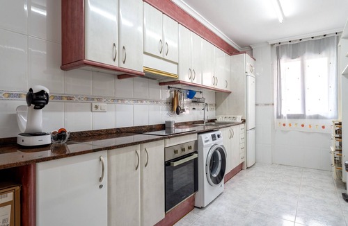 Sant Carles de la Rapita Apartment | Apartment 'Constancia' with Mountain Views, Wi-Fi and Air Conditioning