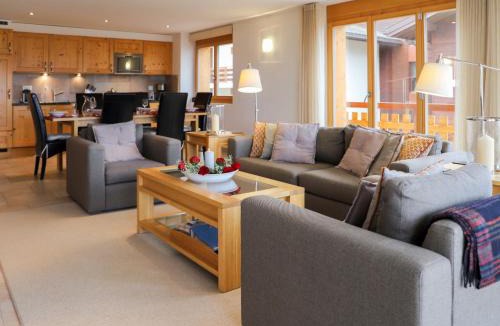 Saint-Pierre-de-Clages Apartment | Apartment Cor des Alpes 16 by Interhome