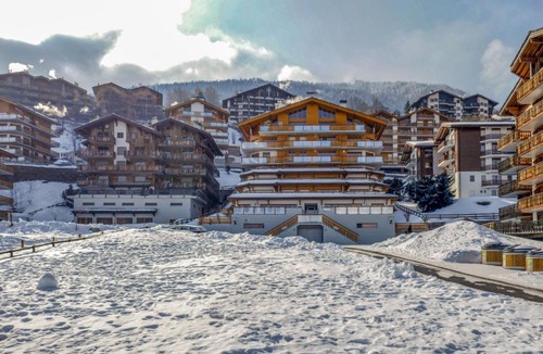 Saint-Pierre-de-Clages Apartment | Apartment Cor des Alpes 7