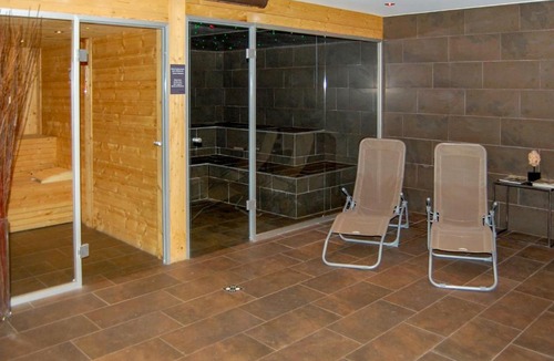 Saint-Pierre-de-Clages Apartment | Apartment Cor des Alpes 7
