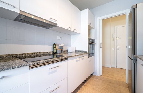 El Vendrell Apartment | Apartment "Coral Beach by Pat" with Sea View, Shared Pool & Wi-Fi