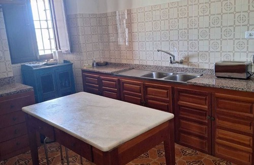 Beas de Segura Apartment | Apartment 'Cortijo La Teja' with Mountain View, Wi-Fi and Air Conditioning