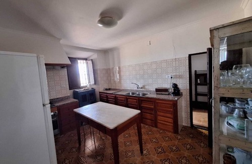 Beas de Segura Apartment | Apartment 'Cortijo La Teja' with Mountain View, Wi-Fi and Air Conditioning
