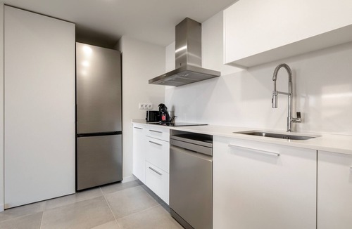 Calafell Apartment | Apartment 'Costa Dorada Perle' with Sea View, Shared Pool and Air Conditioning