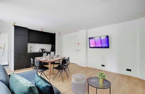 Hopital Saint-Louis Apartment | Apartment Cosy - AC- 2BR/6P- Canal Saint-Martin