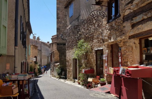 Montolieu Apartment | Apartment 'Cosy' with Private Terrace, Wi-Fi and Air Conditioning