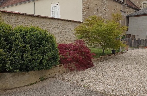 Maligny Apartment | Apartment-Courtyard view-Private Bathroom