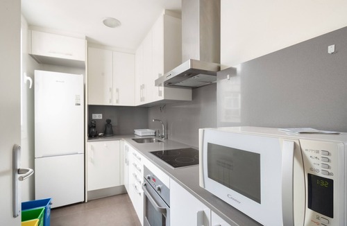 Passeig i Rodalia Apartment | Apartment 'Cozy Centre Manresa' with Private Terrace, Wi-Fi and Air Conditioning