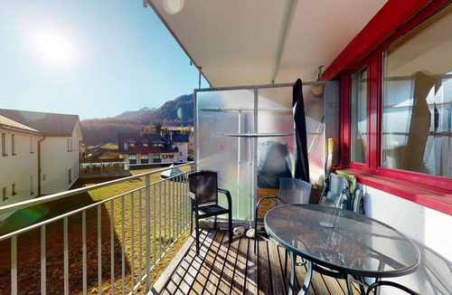 Samedan Apartment | Apartment Crappun 3 - Spacious 4.5-Room Apartment in Central Samedan