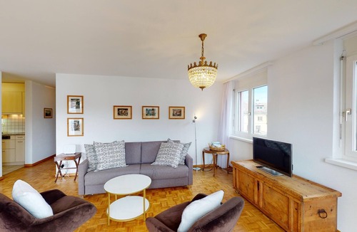 Samedan Apartment | Apartment Crappun 3 - Spacious 4.5-Room Apartment in Central Samedan