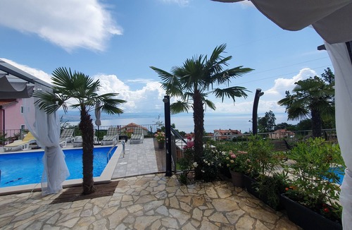 Opric House | Apartment Croatia with private pool