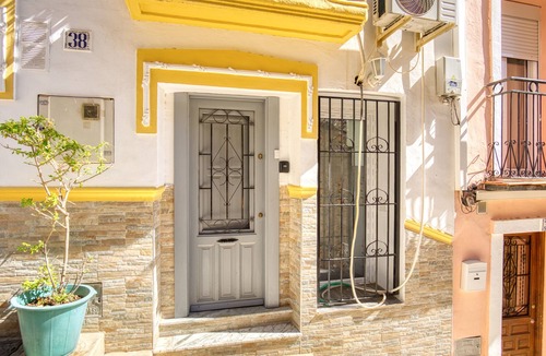 Barri Vell - Santa Creu Apartment | Apartment 'Cueva Alicante' with Wi-Fi and Air Conditioning