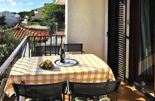 Okrug Gornji Apartment | Apartment Culić-1 by Interhome