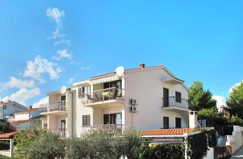 Okrug Gornji Apartment | Apartment Culić-2 by Interhome