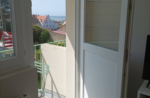 Equihen-Plage Apartment | Apartment "Détente sur la Côte d'Opale" for 4/5 people in Equihen Plage