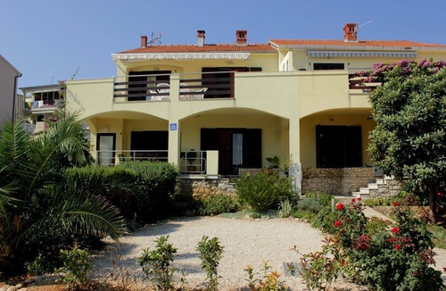 Mali Iz Apartment | Apartment Davor (104981-A3) - Mali Iz - island Iz