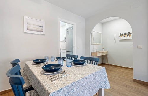 Cunit Apartment | Apartment 'David Bujalance, Cunit' with Balcony and Wi-Fi