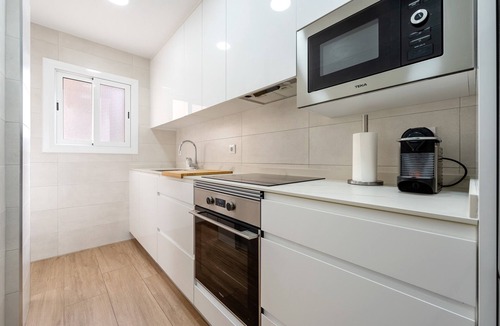 Cunit Apartment | Apartment 'David Bujalance, Cunit' with Balcony and Wi-Fi