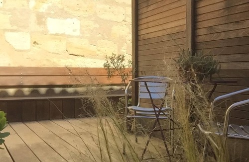 Grand Parc-Paul Doumer Apartment | Apartment-de la Course 2 -Ensuite with Shower