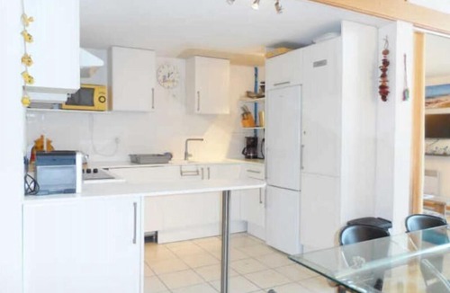 Port Guillaume Apartment | Apartment Dives-sur-Mer, 3 bedrooms, 8 persons