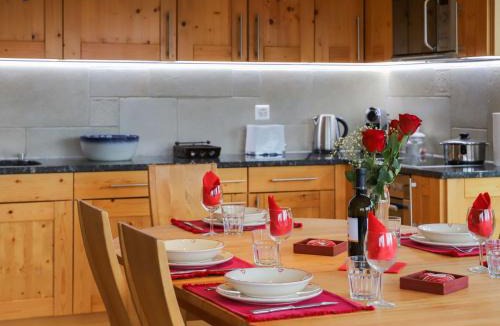Saint-Pierre-de-Clages Apartment | Apartment Domaine des Reines C10 by Interhome