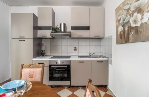 Dinjiska Apartment | Apartment Don
