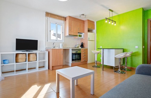 Segur de Calafell Apartment | Apartment 'Dorada 1-2' with Shared Pool, Shared Garden and Wi-Fi
