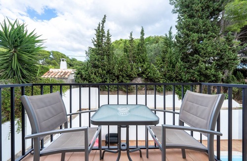 El Mas Mel Apartment | Apartment 'Dorada 2-3' with Shared Pool, Private Terrace and Wi-Fi